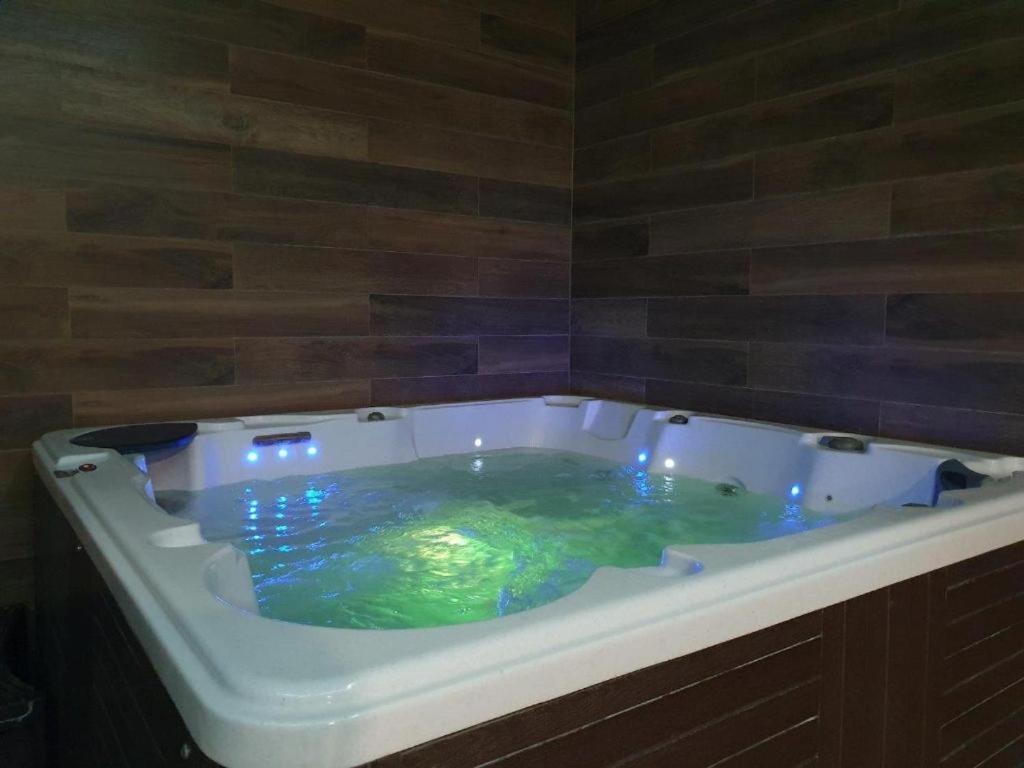 Dwie Sosny Apartamenty Przy Plazy - Sauna, Jacuzzi, Silownia, Bawialnia - 365Pam 우스트 노리 모르스키 외부 사진